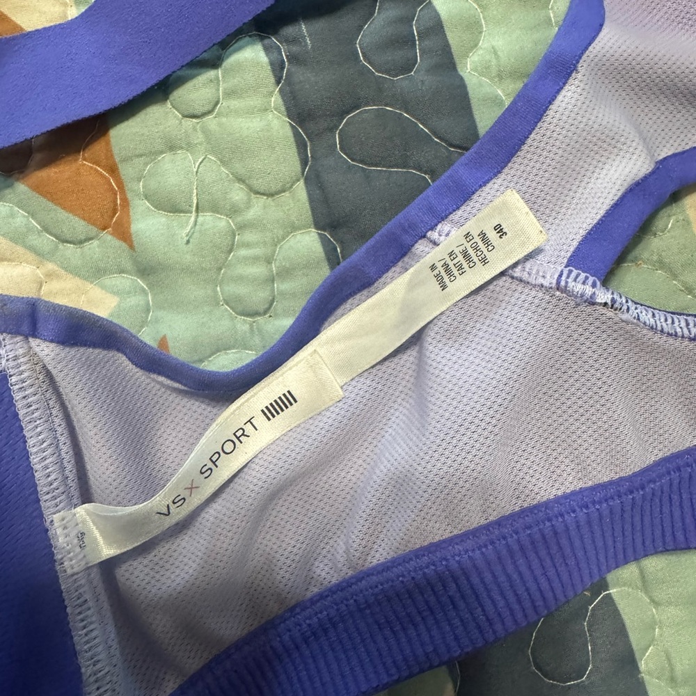 Women's Purple Victorias Secret Sports Bra - Picture 3 of 3